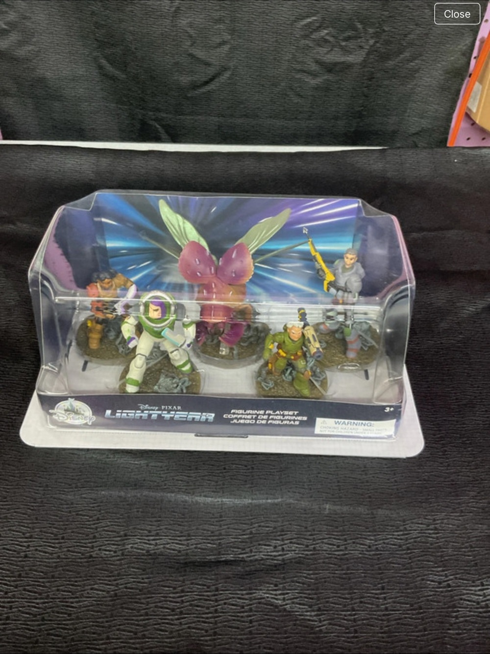 Disney Lightyear Figure Playset with Green/White Buzz and Purple Alien